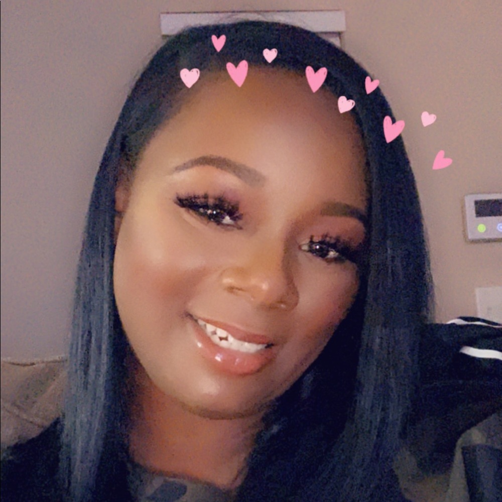 Meet your Posher, Latoya